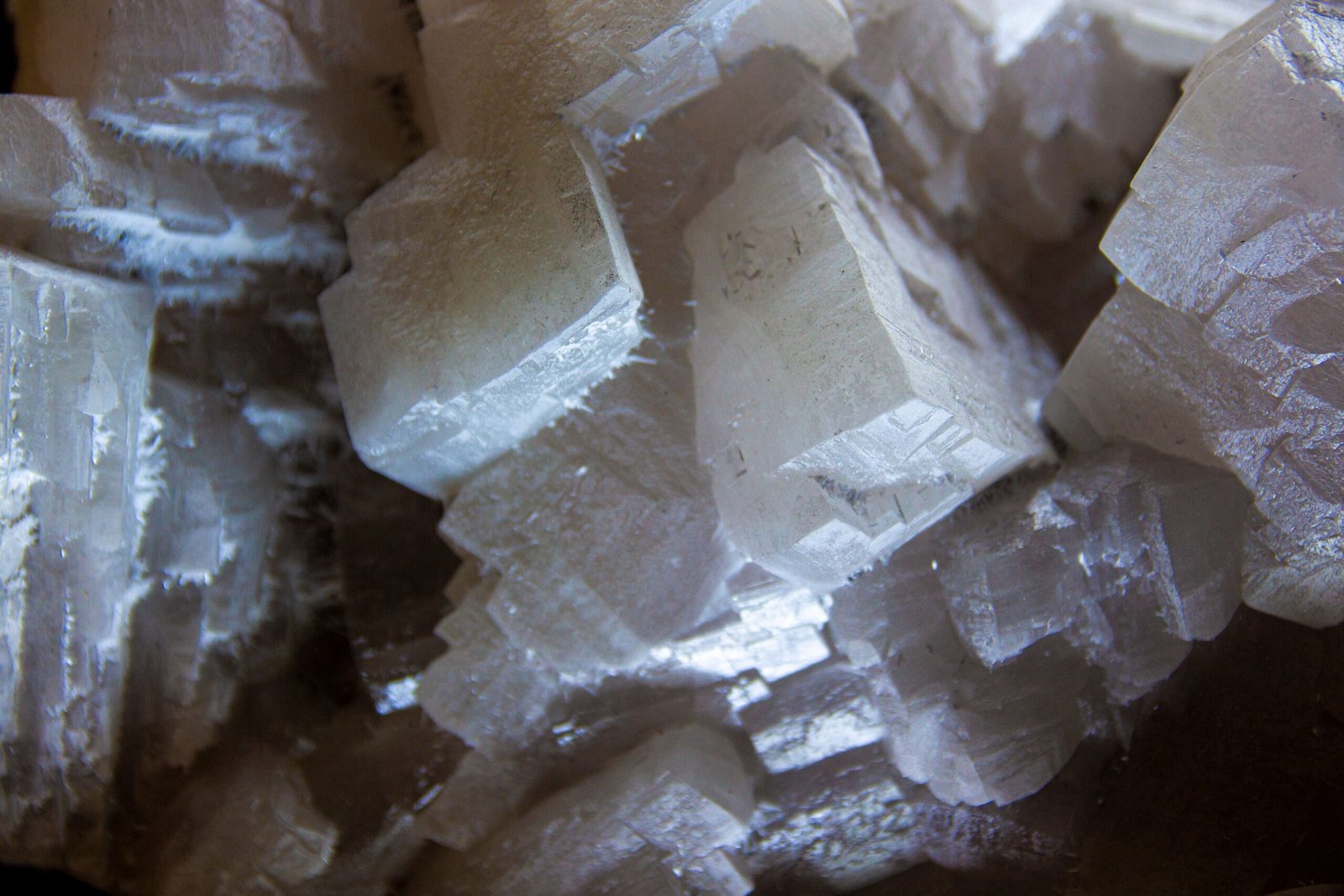 Detailed view of intricate ice crystal structures showcasing natural beauty.